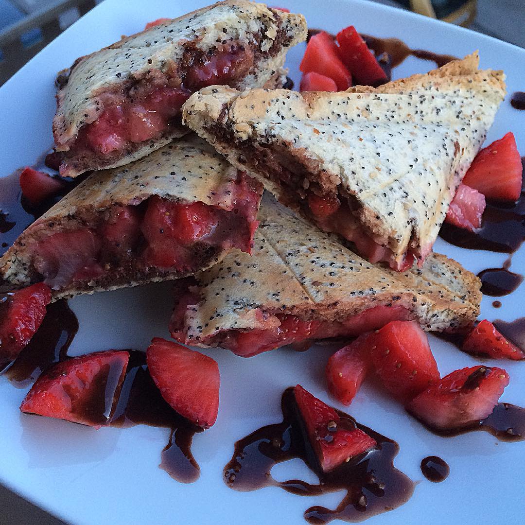 EMPANADAS DE NUTELLA SALUDABLE Y FRESA