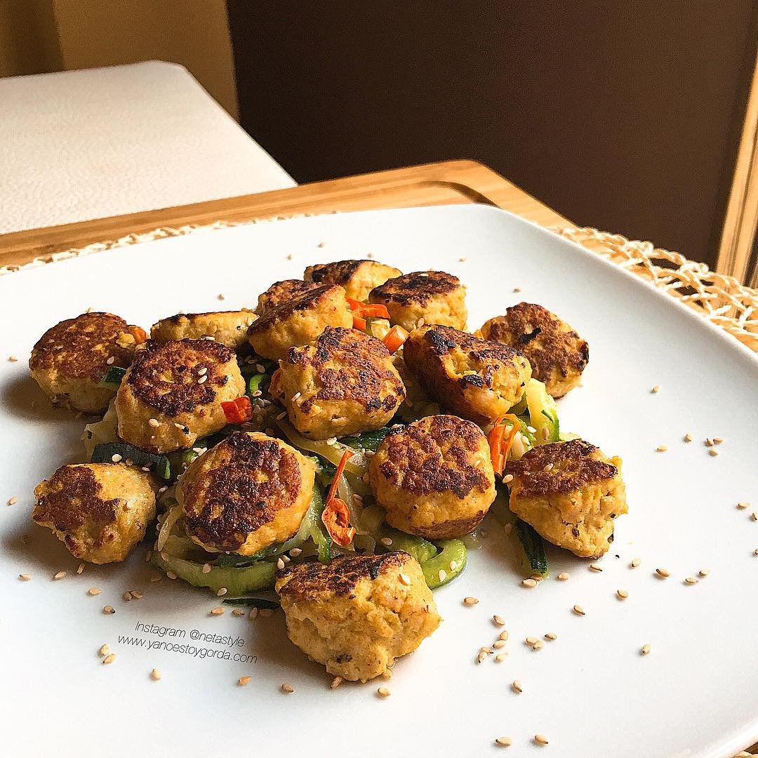 Albóndigas de pollo al curry