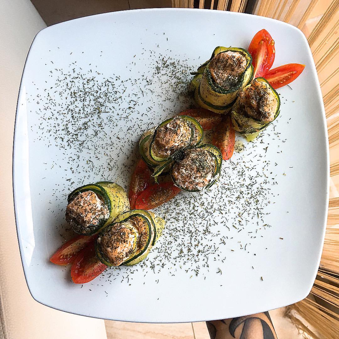 Rollitos de calabacín y salmón "fit"