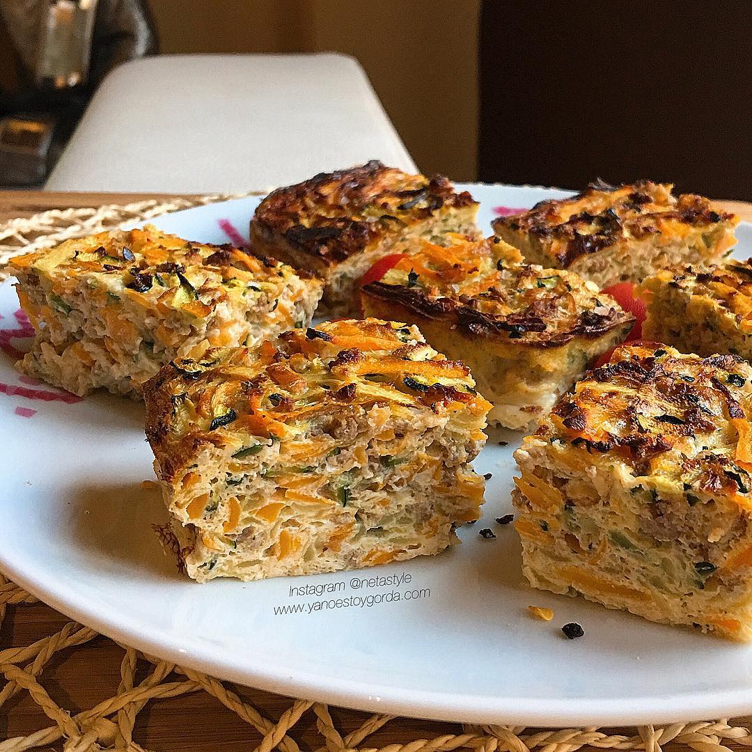 Tortilla de calabacín, zanahoria y ternera picada al microondas