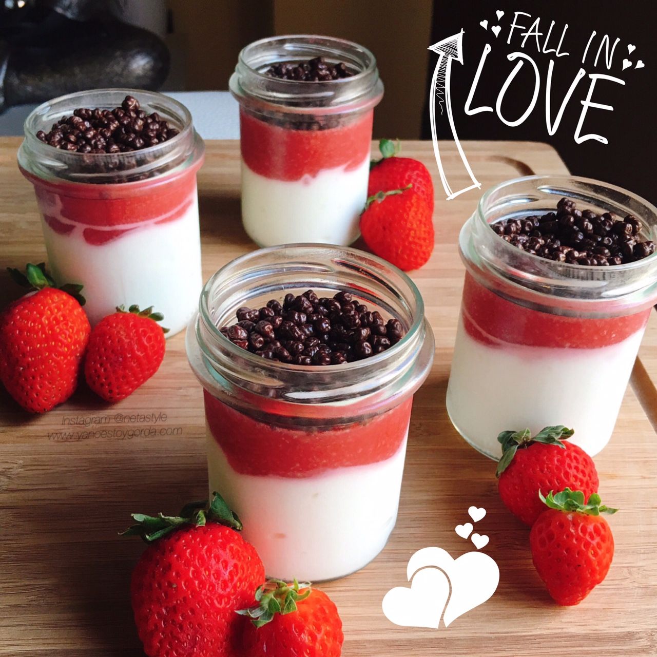 MOUSSE DE QUESO Y FRESAS SALUDABLE
