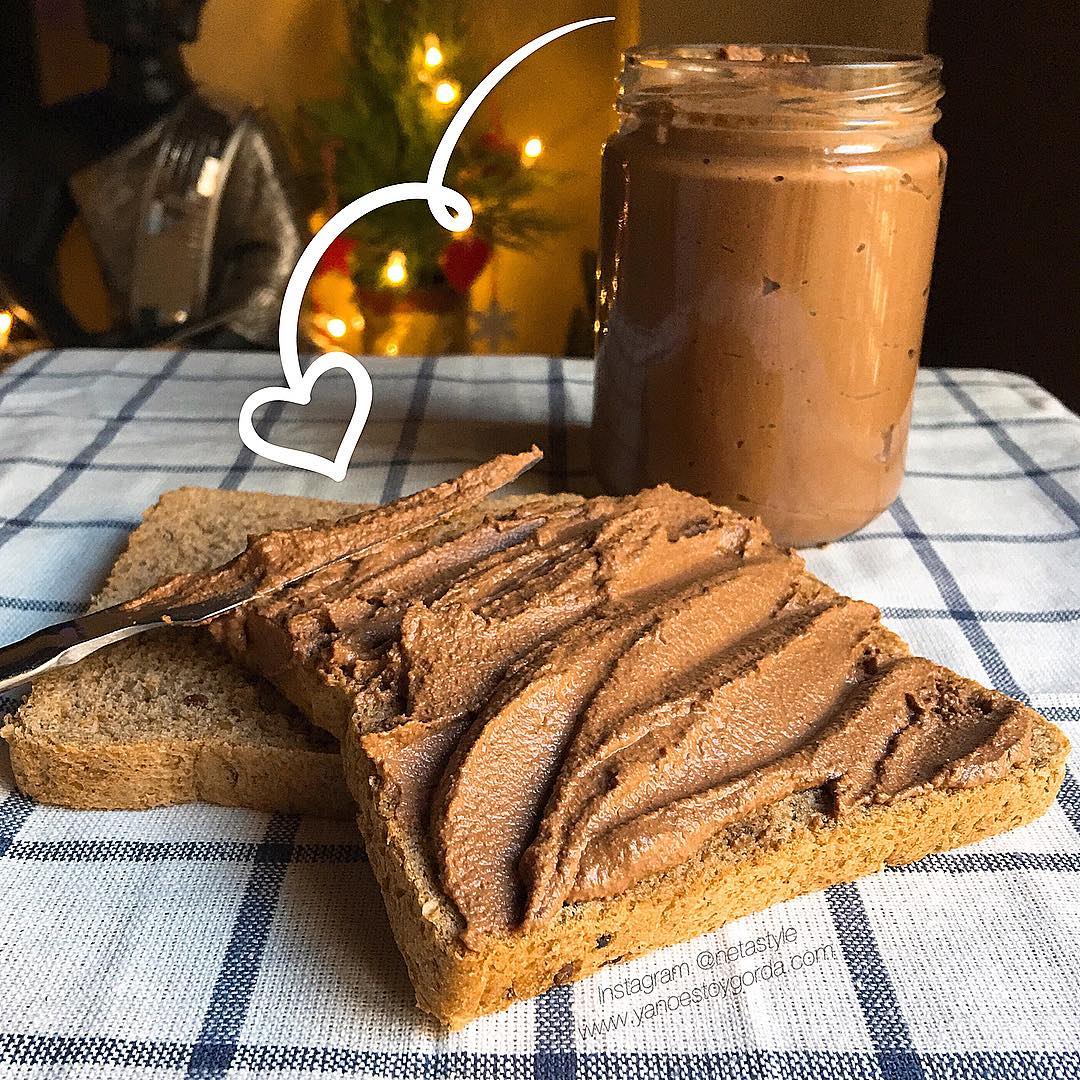 Crema de avellanas y chocolate con leche