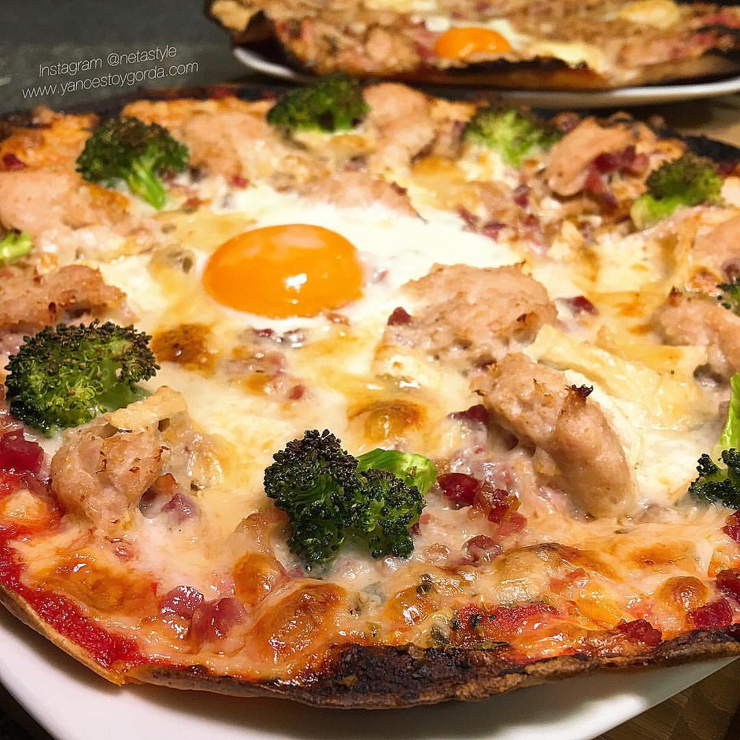 FAJIPIZZA DE POLLO Y BRÓCOLI