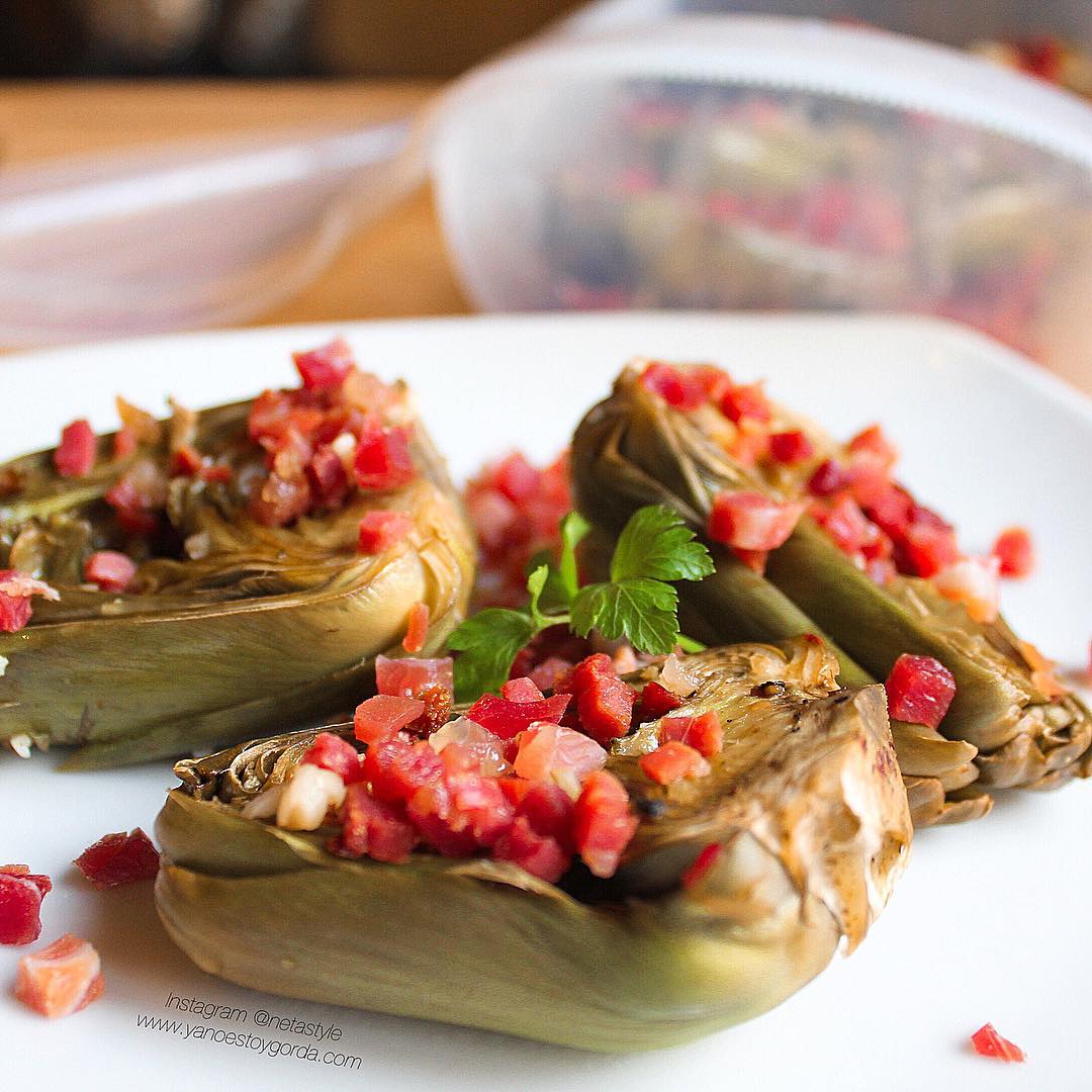 ALCACHOFAS CON AJITO Y JAMÓN AL MICROONDAS