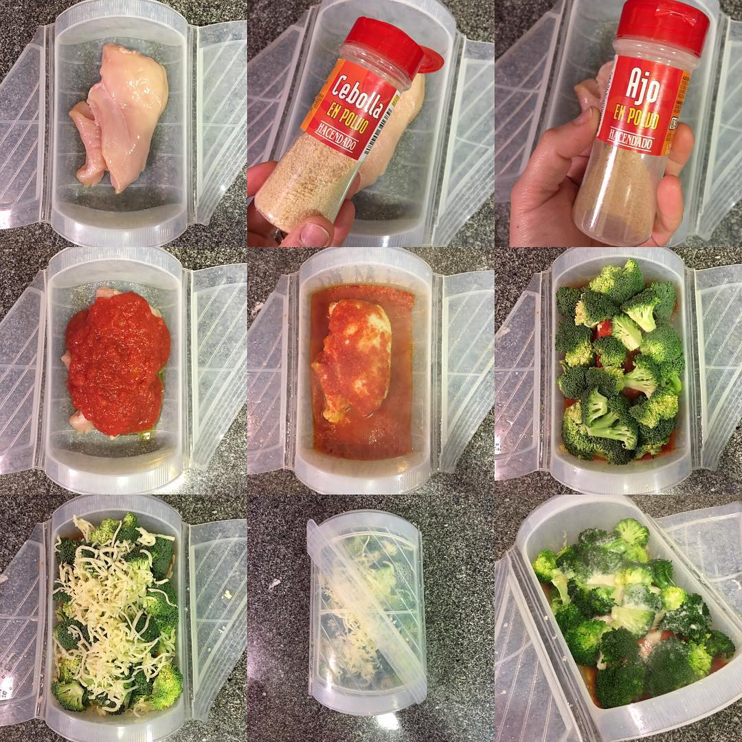 Pollo con tomate y brócoli gratinado al microondas
