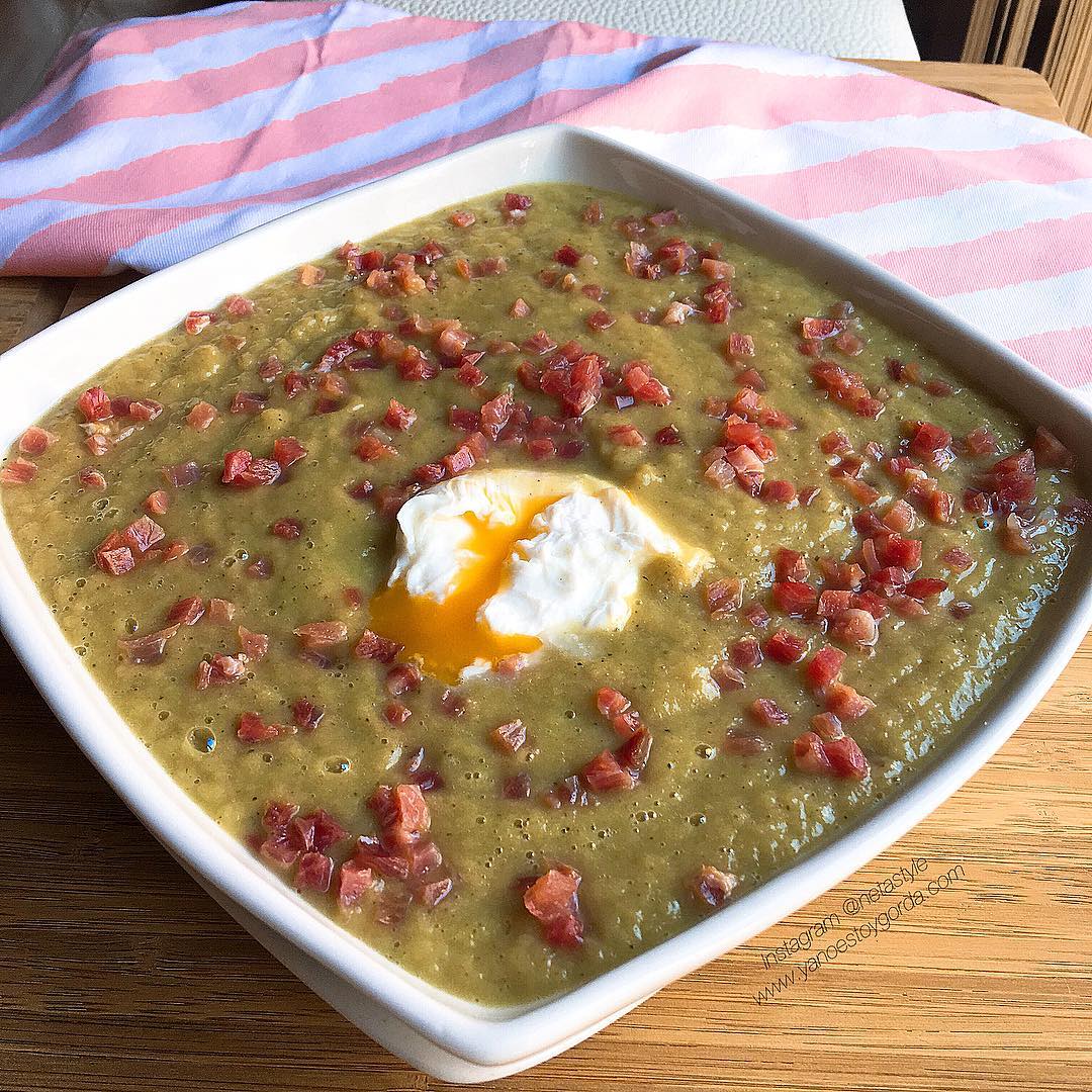 PURÉ DE PUERRO CON JAMÓN