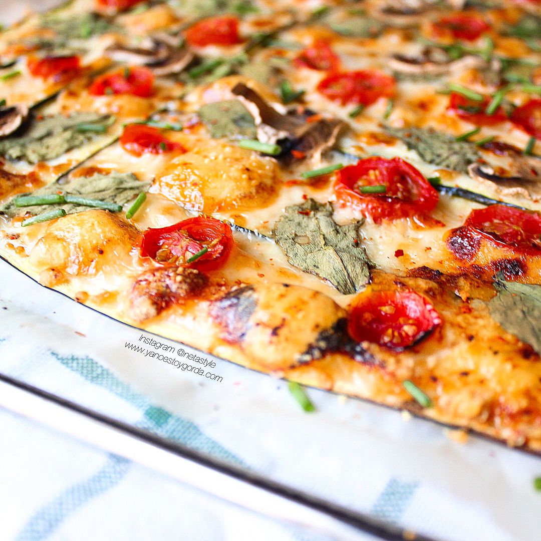 PIZZA DE CALABACÍN CON VERDURAS PIZZA DE CALABACÍN CON VERDURAS