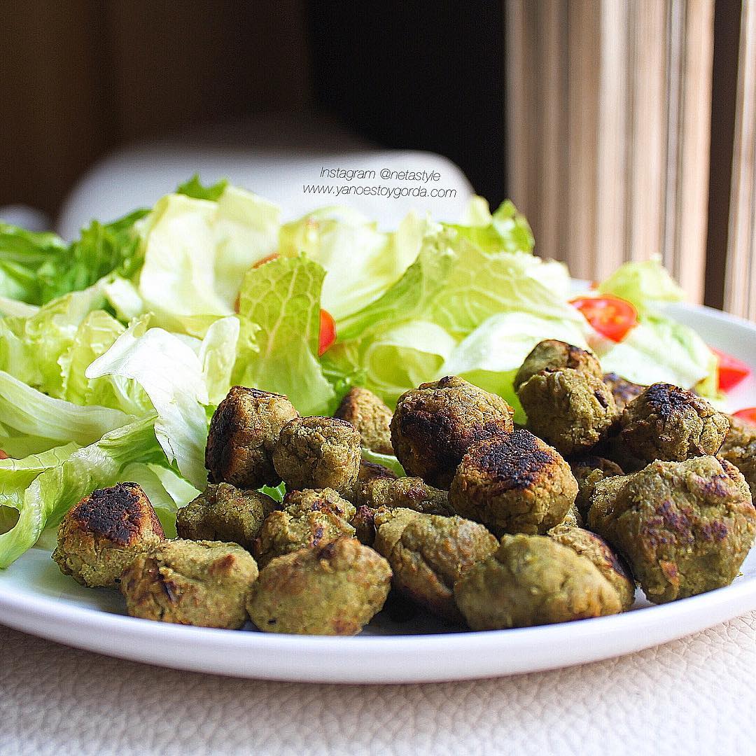 Bolitas de garbanzo y brócoli