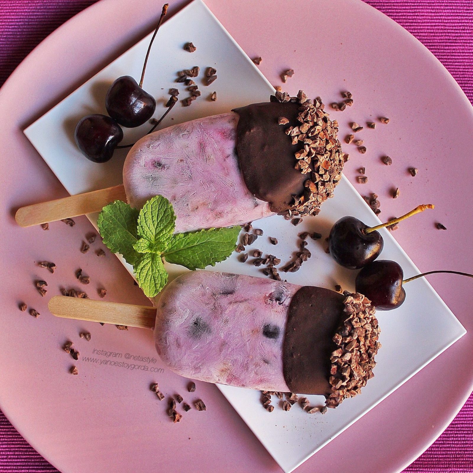 Helado saludable de cerezas y cacao Helado saludable de cerezas y cacao