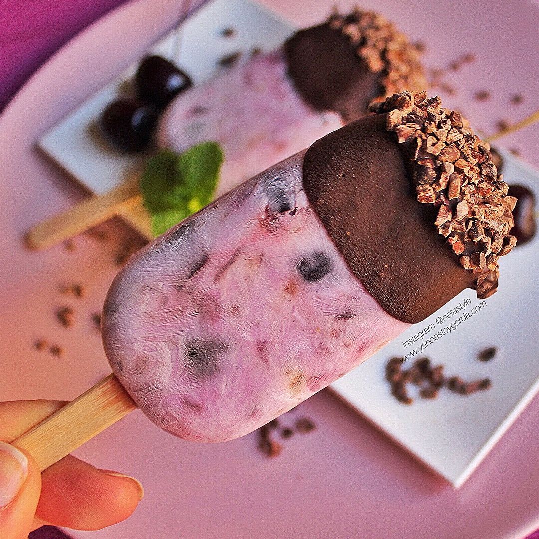 Helado saludable de cerezas y cacao Helado saludable de cerezas y cacao