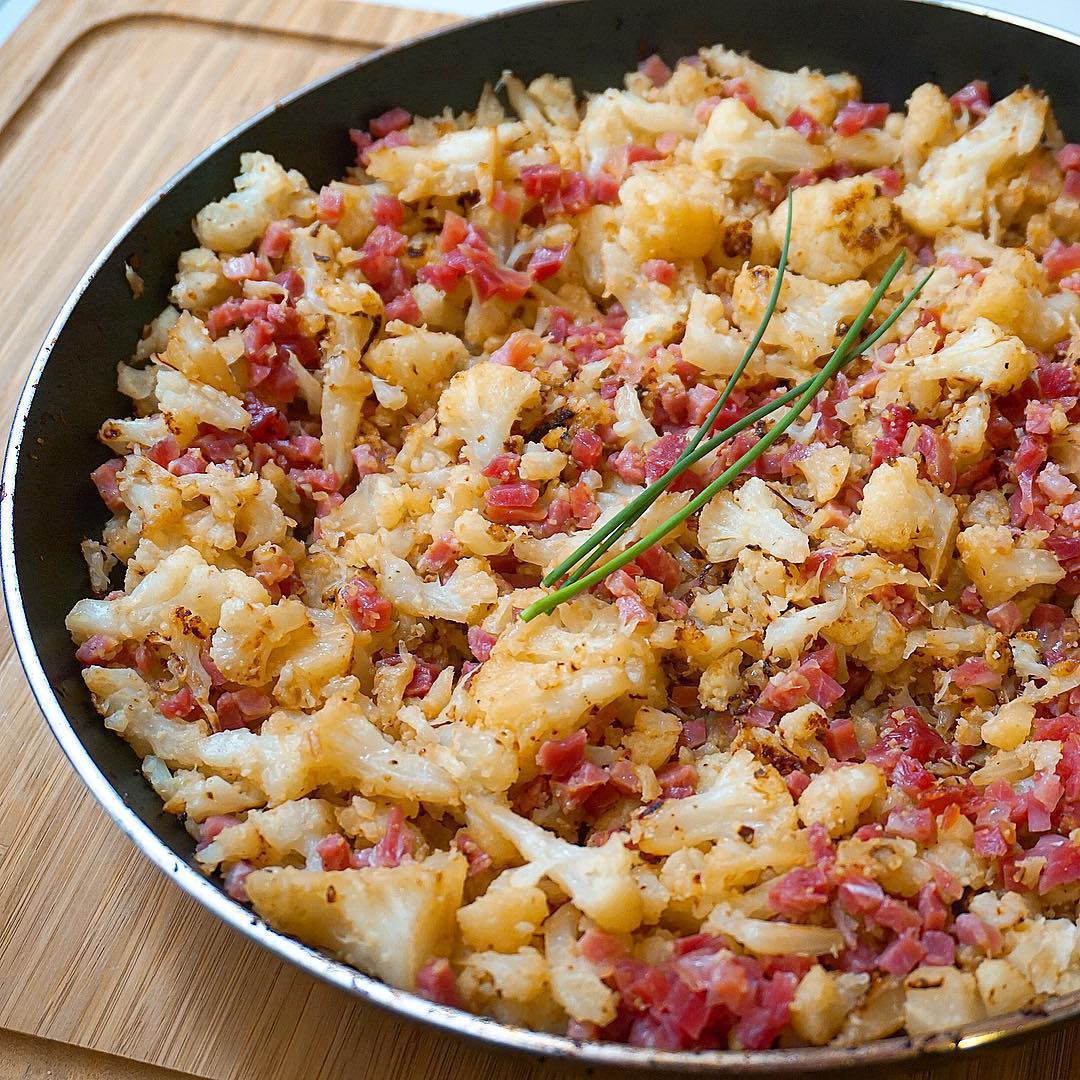 COLIFLOR CON AJOS Y JAMÓN