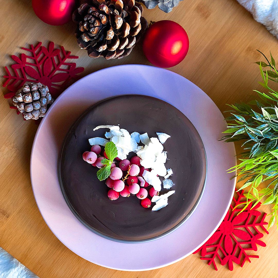 Mousse cheesecake de cacao, frambuesas y vainilla Mousse cheesecake de cacao, frambuesas y vainilla