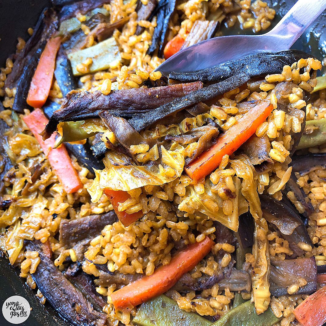 Arroz integral al curry con verduras Arroz integral al curry con verduras