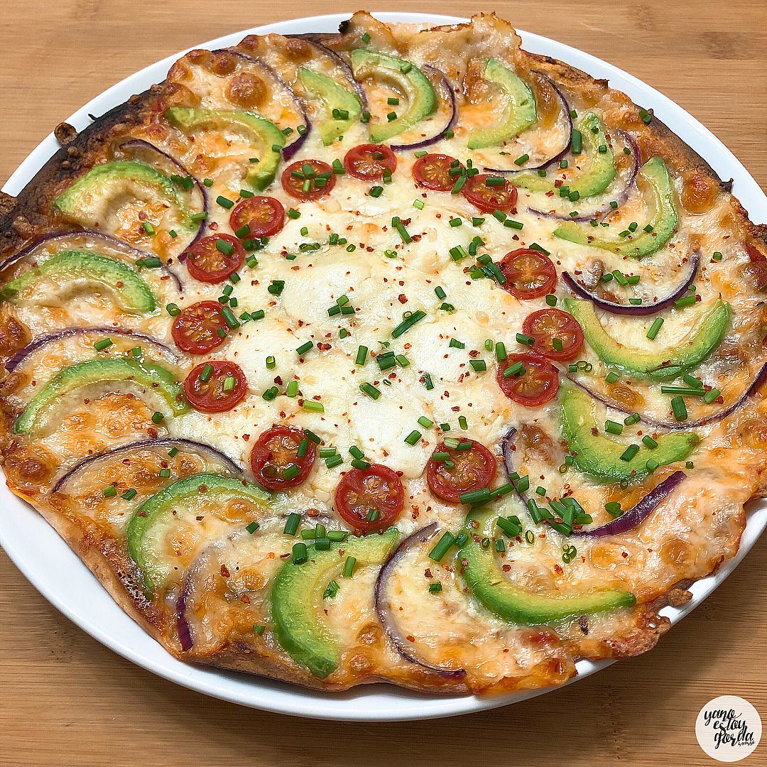 Fajipizza de espelta integral con aguacate width="1080"