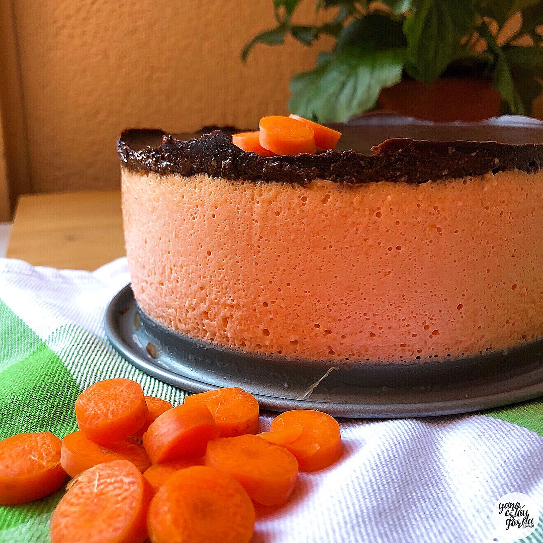 Mousse cheesecake de zanahoria con cobertura de cacao Mousse cheesecake de zanahoria con cobertura de cacao