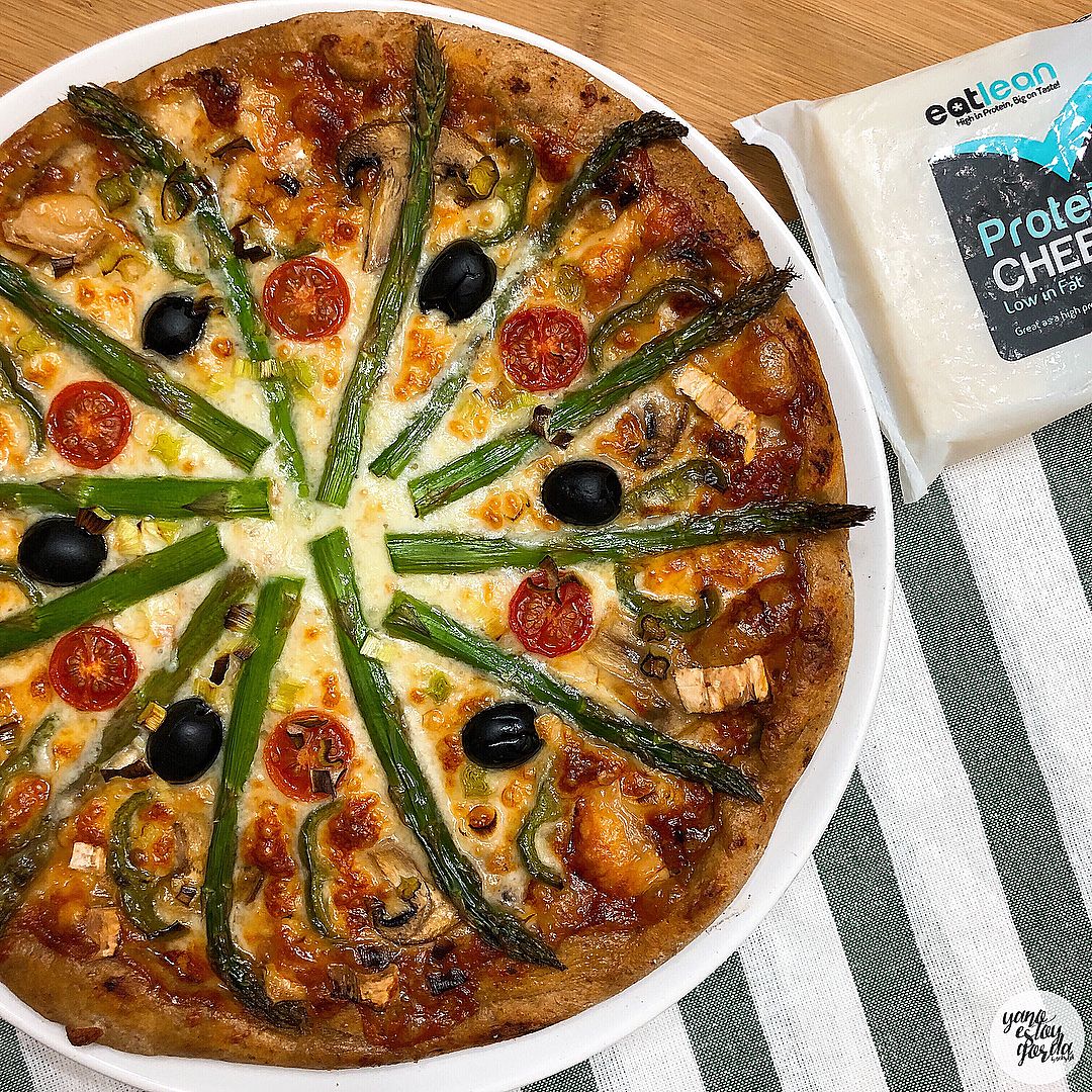 Pizza de espelta integral con espárragos Pizza de espelta integral con espárragos