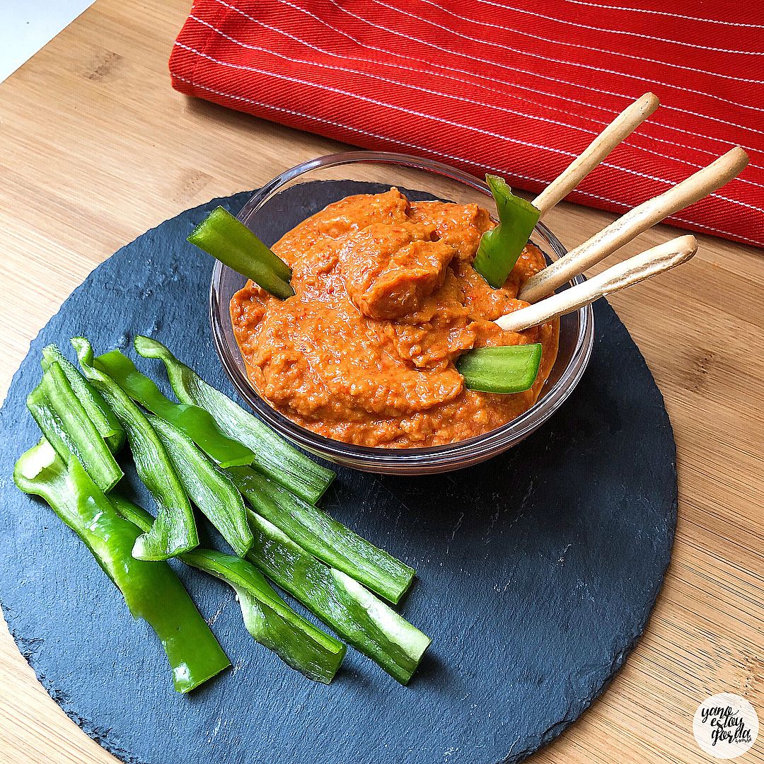 HUMMUS DE LENTEJAS CON PIMIENTOS HUMMUS DE LENTEJAS CON PIMIENTOS