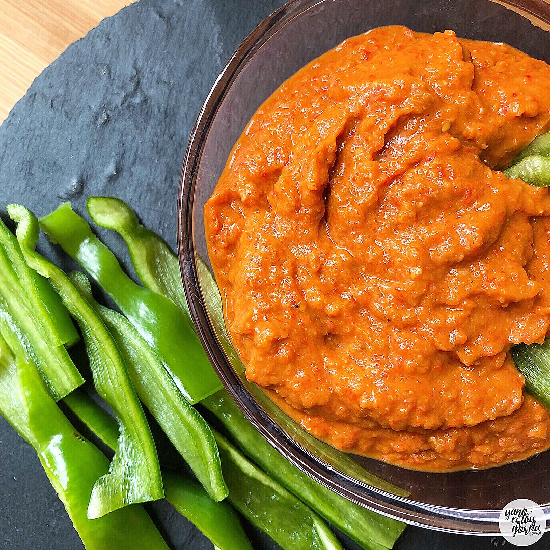 HUMMUS DE LENTEJAS CON PIMIENTOS HUMMUS DE LENTEJAS CON PIMIENTOS