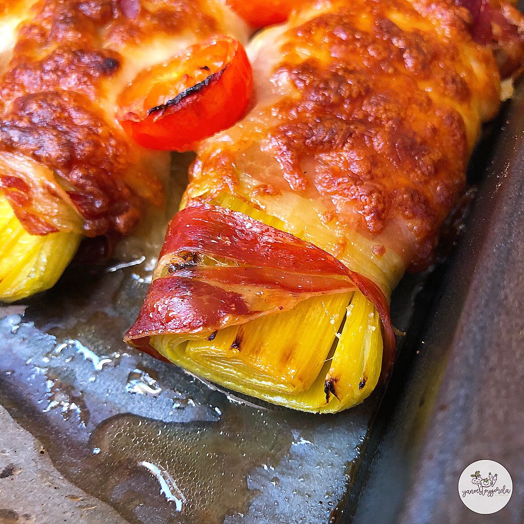 Puerros con jamón al horno
