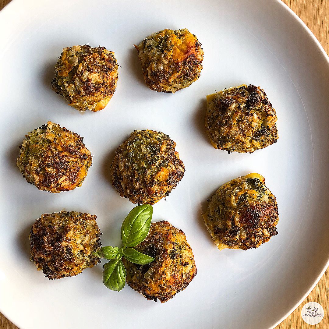 ALBÓNDIGAS DE CALABAZA, ARROZ Y BRÓCOLI Albóndigas de calabaza, arroz integral y brócoli