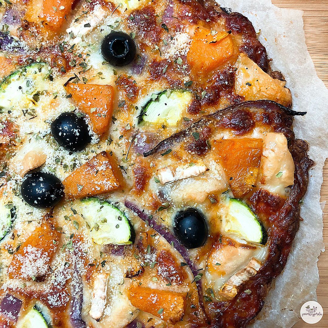 PIZZA DE ESPELTA INTEGRAL Y CALABAZA ASADA Pizza de espelta integral y calabaza asada