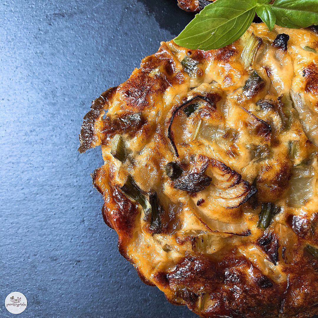 Tartaletas de apio y espárragos con queso Tartaletas de apio y espárragos con queso