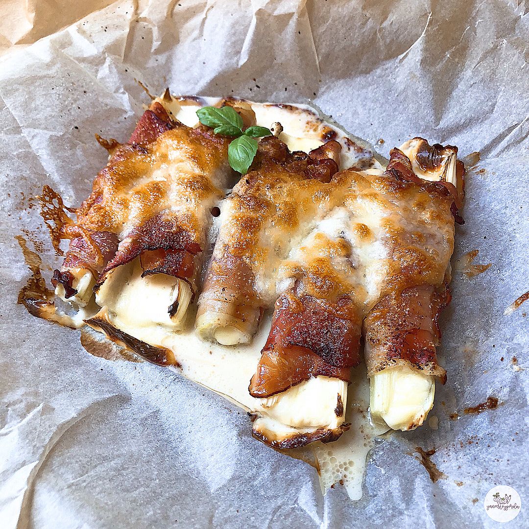Apios rellenos con jamón y queso Apios rellenos con jamón y queso
