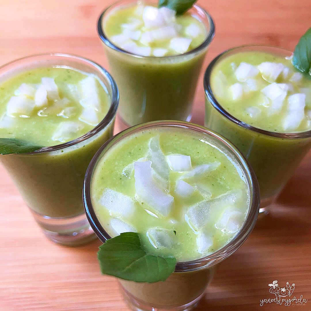 GAZPACHO DE CALABACÍN Gazpazcho de calabacín