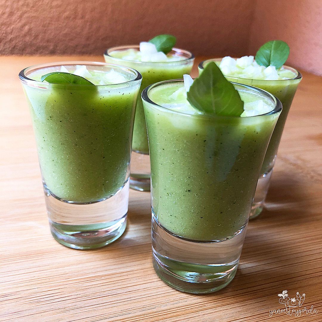 GAZPACHO DE CALABACÍN Gazpazcho de calabacín