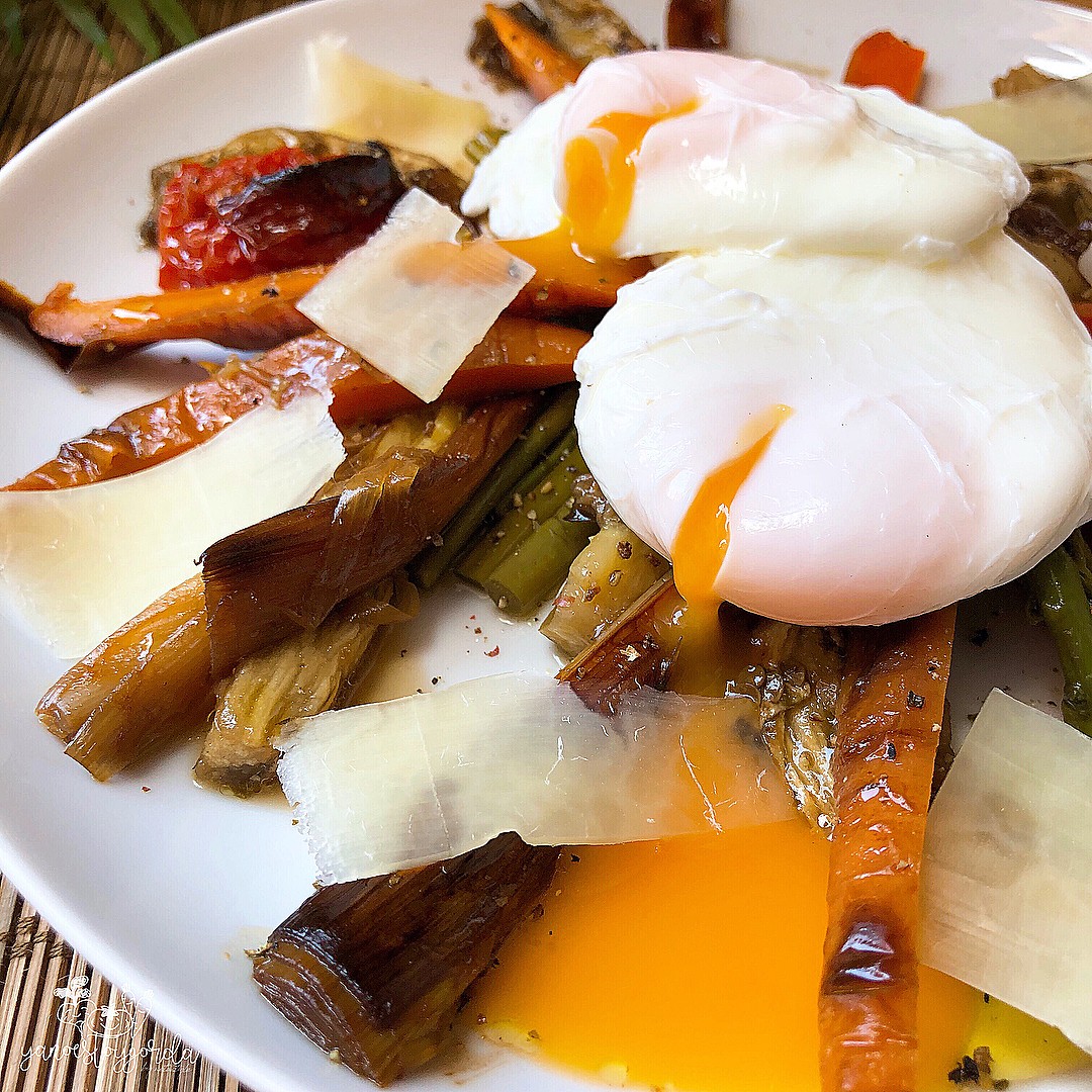 VERDURAS ASADAS CON HUEVOS VERDURAS ASADAS CON HUEVOS