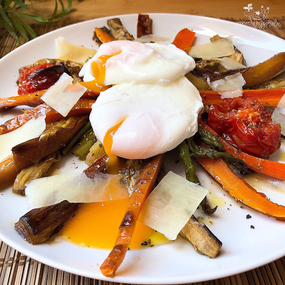 VERDURAS ASADAS CON HUEVOS VERDURAS ASADAS CON HUEVOS