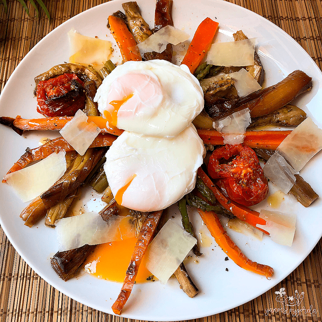 VERDURAS ASADAS CON HUEVOS