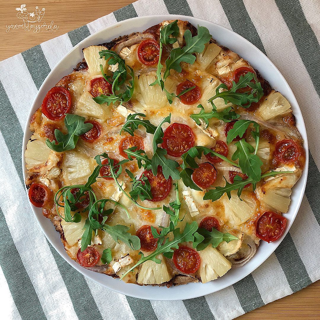 Pizza de espelta integral y piña Pizza de espelta integral y piña