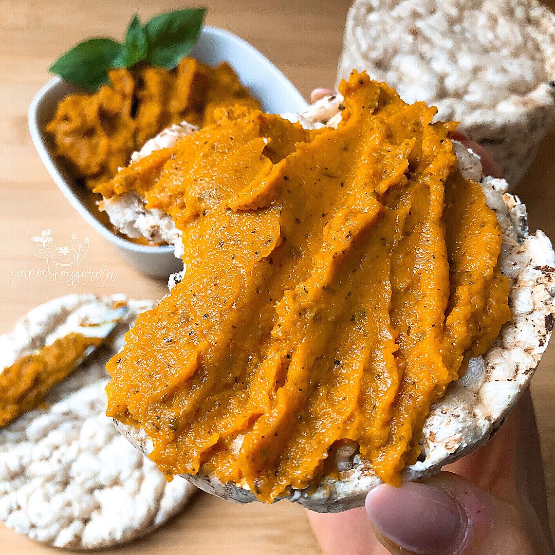 Paté de zanahorias y tomatitos asados Paté de zanahorias y tomatitos asados