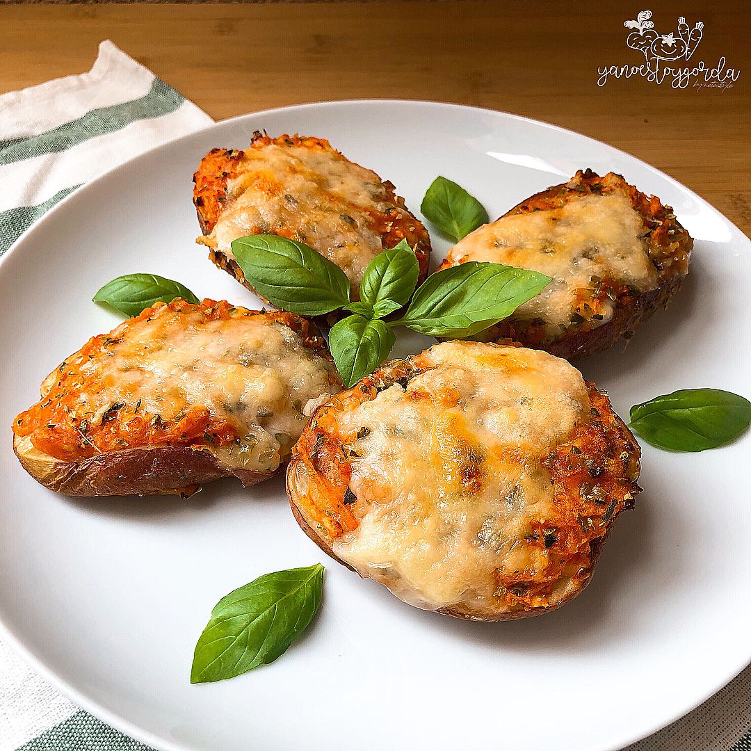 PATATAS RELLENAS A LO PIZZA Patatas rellenas “a lo pizza”