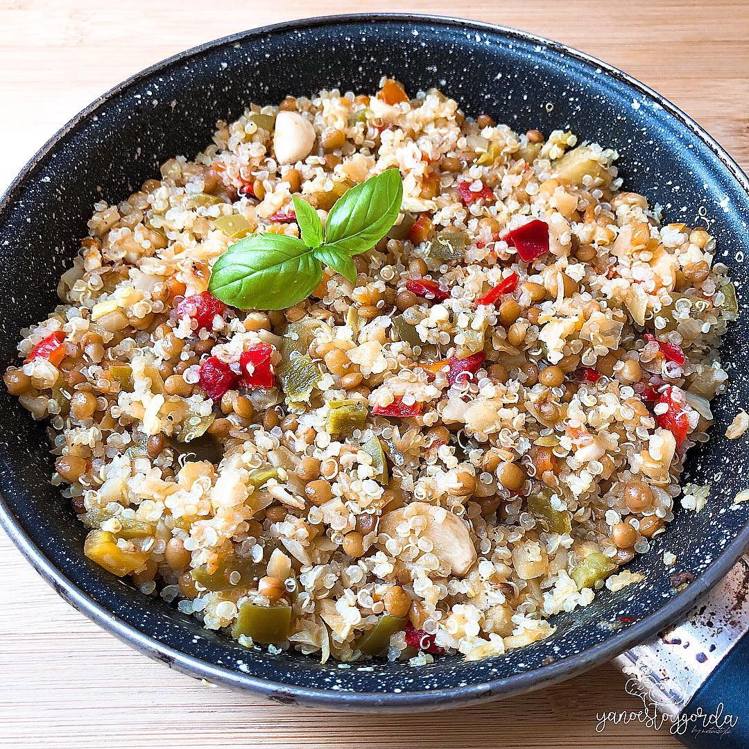 QUINOA CON LENTEJAS Y PIMIENTOS Quinoa con lentejas y pimientos