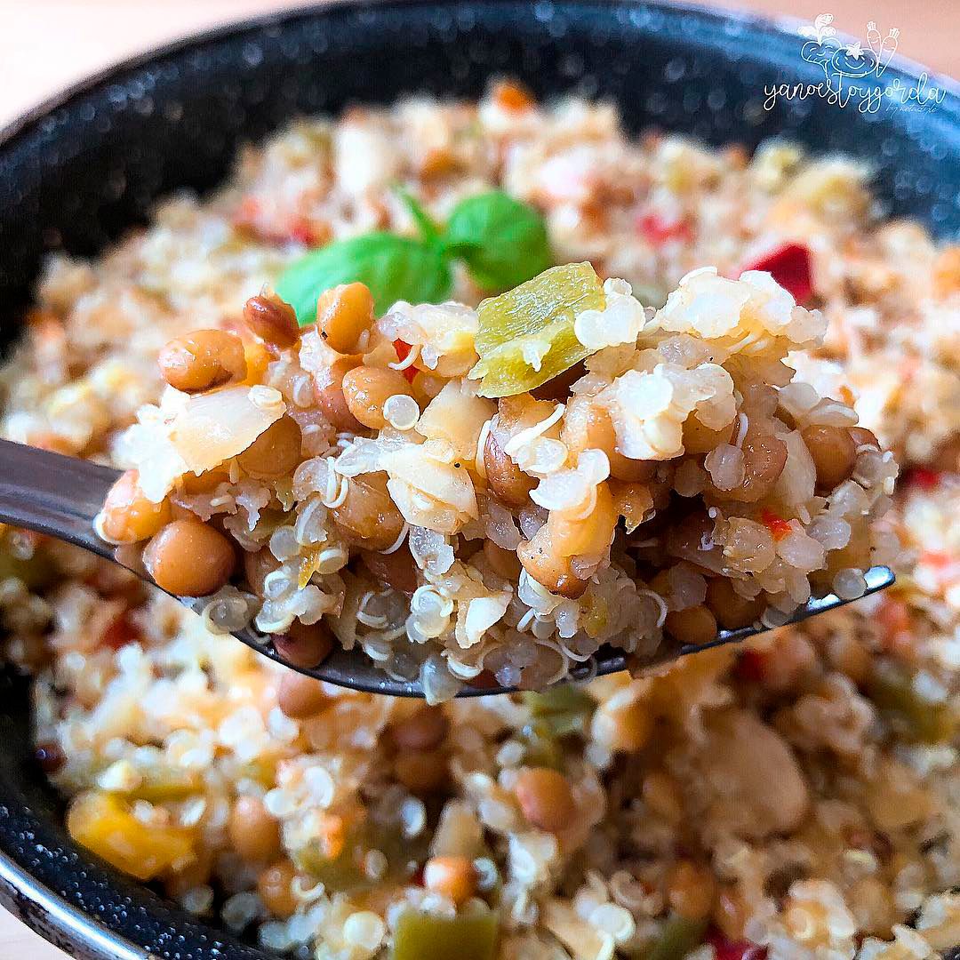 QUINOA CON LENTEJAS Y PIMIENTOS