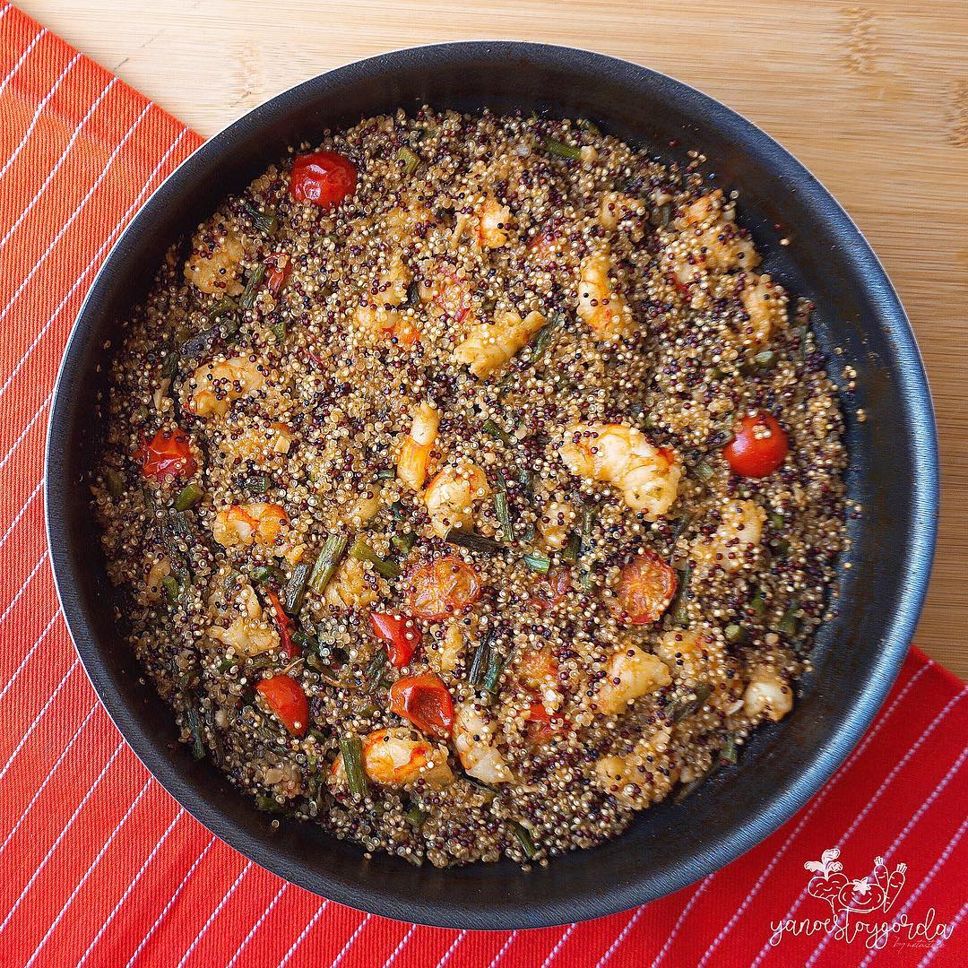 QUINOA CON ESPÁRRAGOS Y GAMBAS QUINOA CON ESPÁRRAGOS Y GAMBAS