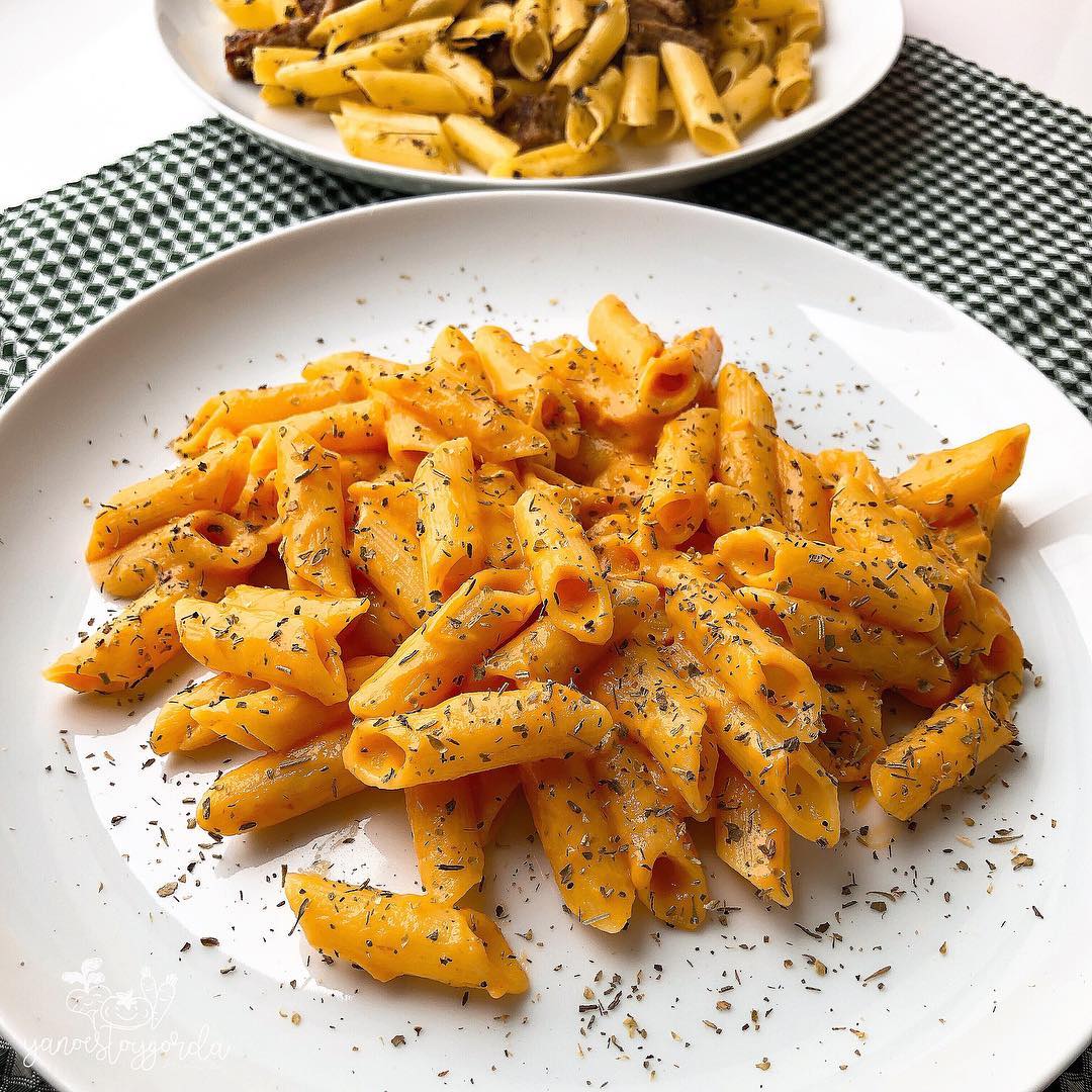 Pasta con crema de zanahorias asadas Pasta con crema de zanahorias asadas