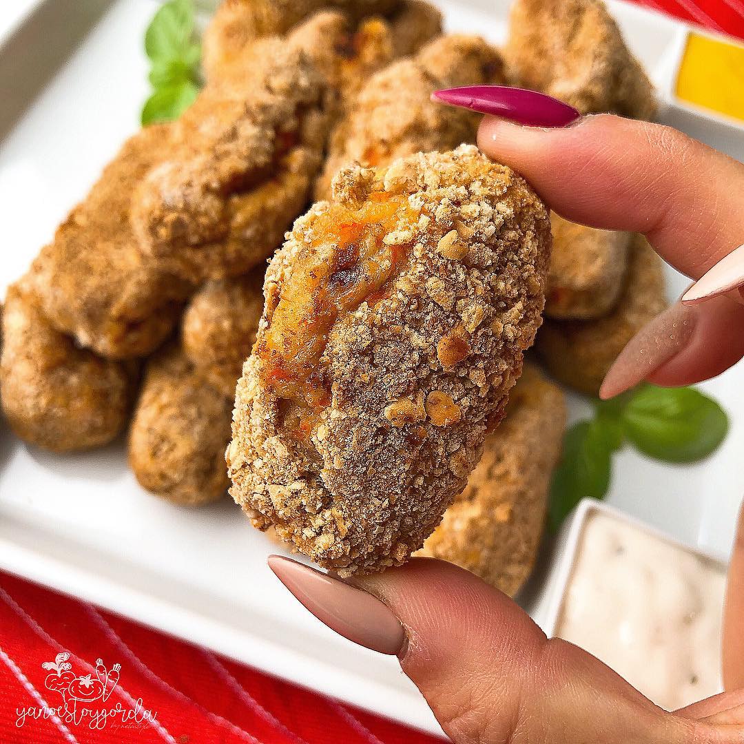 Croquetas saludables de zanahoria y pollo en la Turbo Cecofry 4D Croquetas saludables de zanahoria y pollo en la Turbo Cecofry 4D