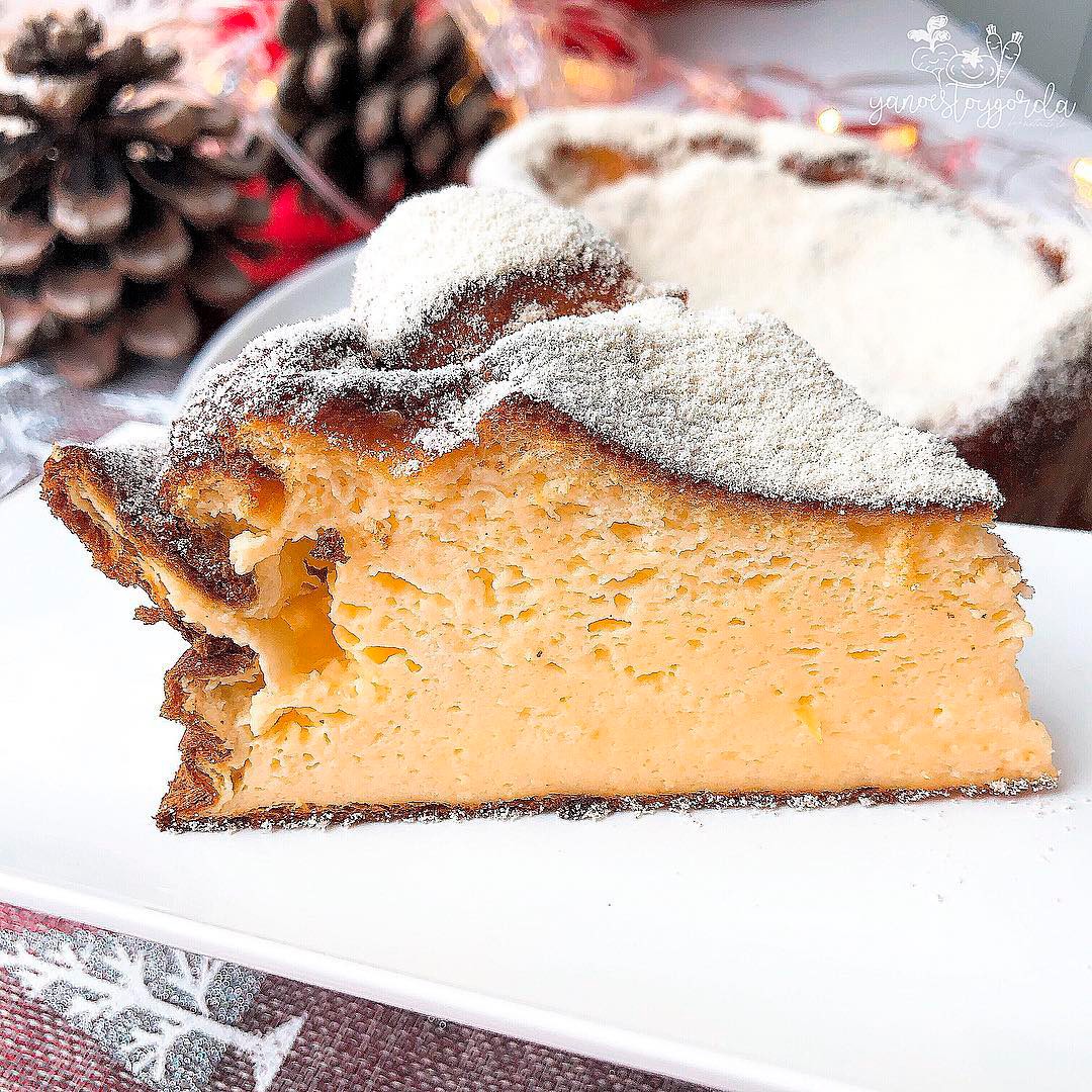 Tarta de yogur griego y queso