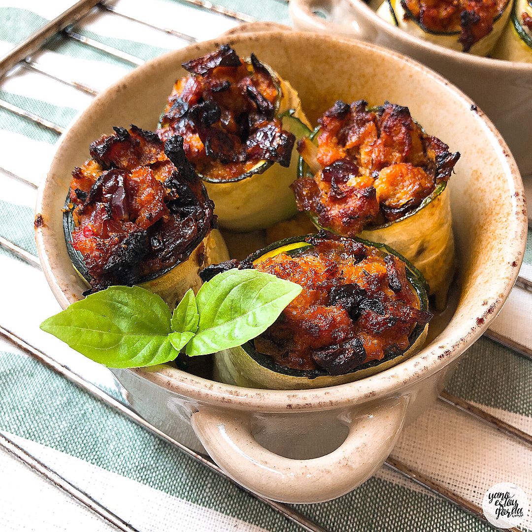 Rollitos de calabacín rellenos de soja