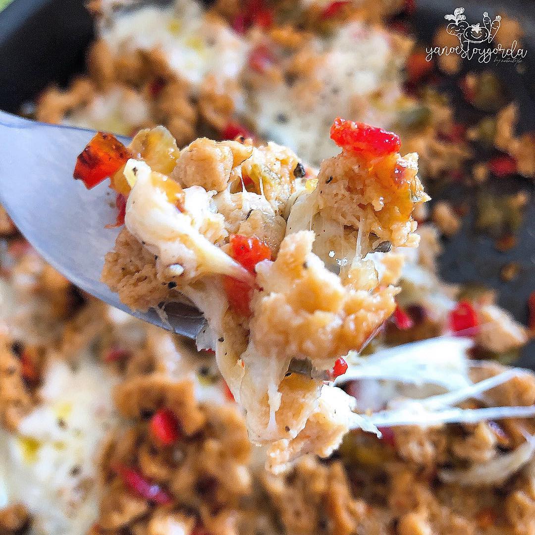 SOJA TEXTURIZADA CON PIMIENTOS Y QUESO SOJA TEXTURIZADA CON PIMIENTOS Y QUESO