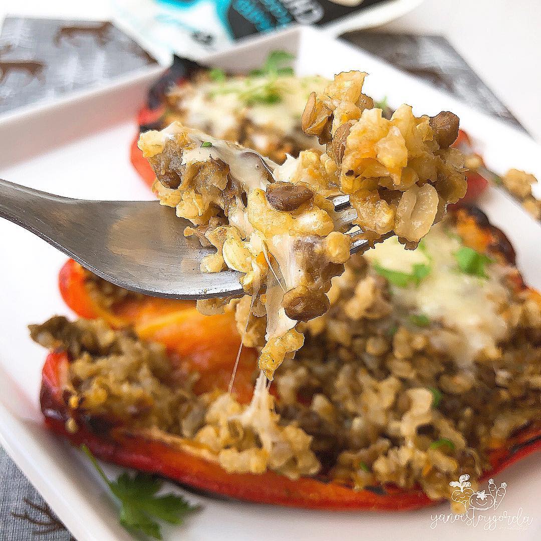 PIMIENTOS RELLENOS DE LENTEJAS Y ARROZ Pimientos rellenos de lentejas y arroz