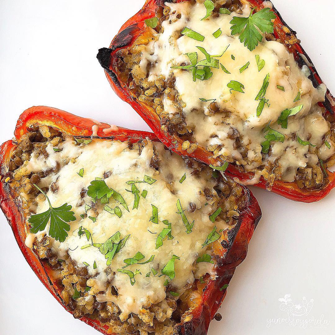 PIMIENTOS RELLENOS DE LENTEJAS Y ARROZ Pimientos rellenos de lentejas y arroz