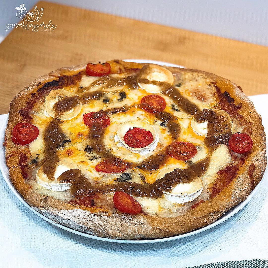 PIZZA INTEGRAL DE ESPELTA A LOS 3 QUESOS Pizza de espelta integral 3 quesos