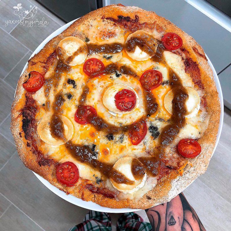 PIZZA INTEGRAL DE ESPELTA A LOS 3 QUESOS
