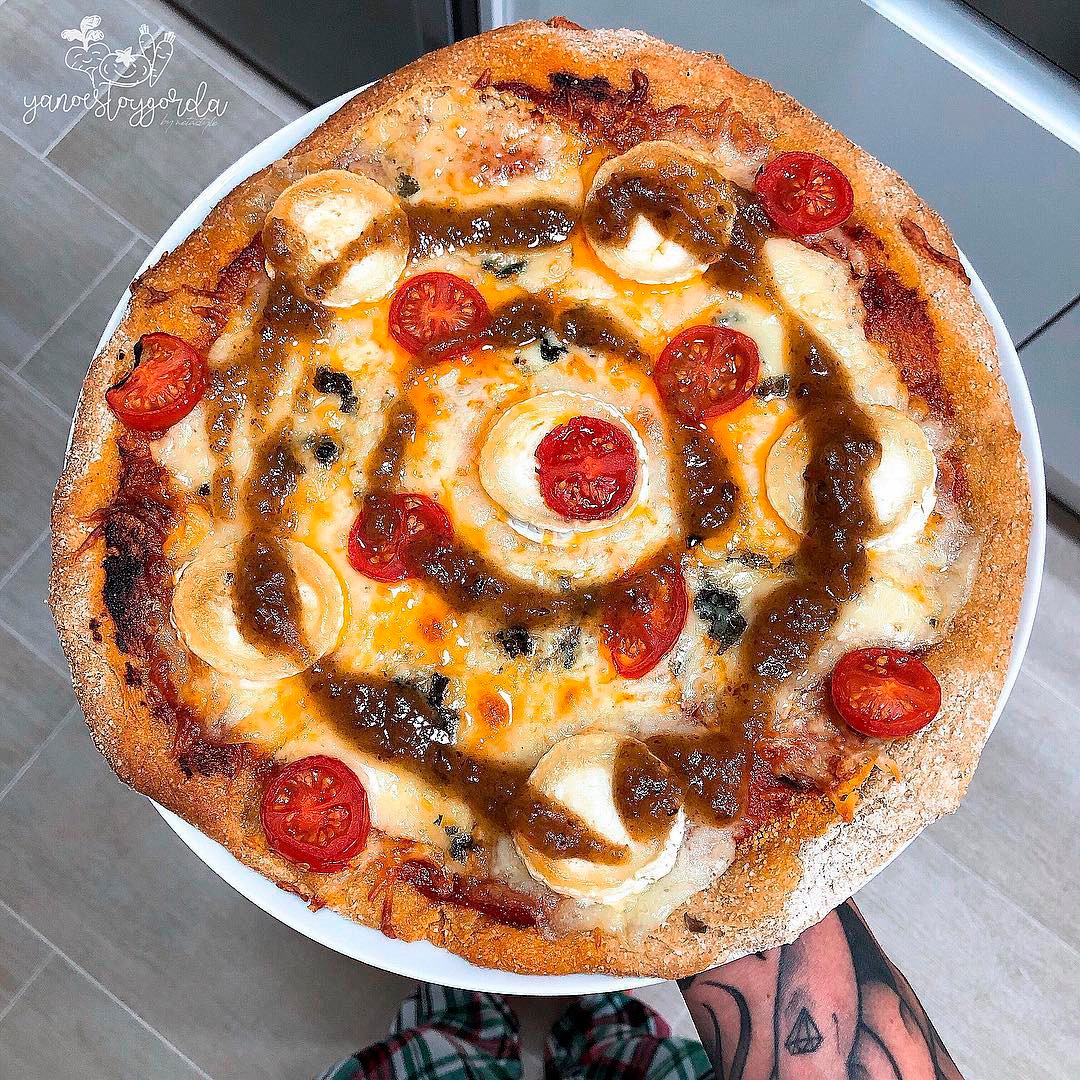 PIZZA INTEGRAL DE ESPELTA A LOS 3 QUESOS