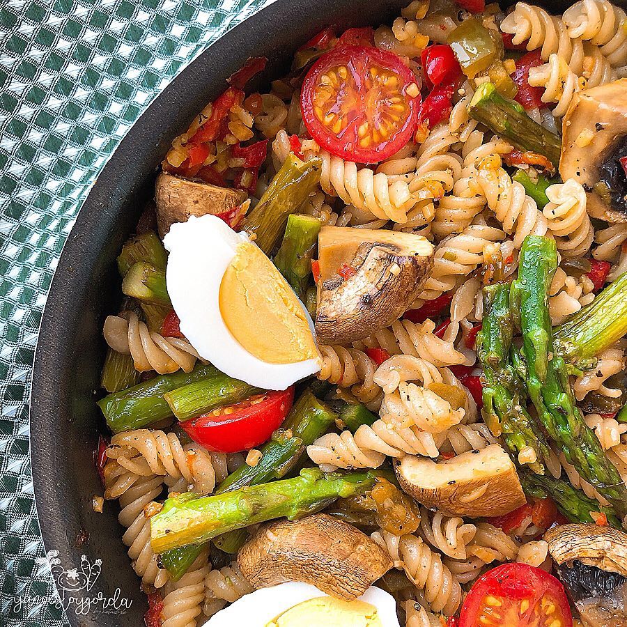 Pasta de arroz integral con verduras Pasta de arroz integral con verduras