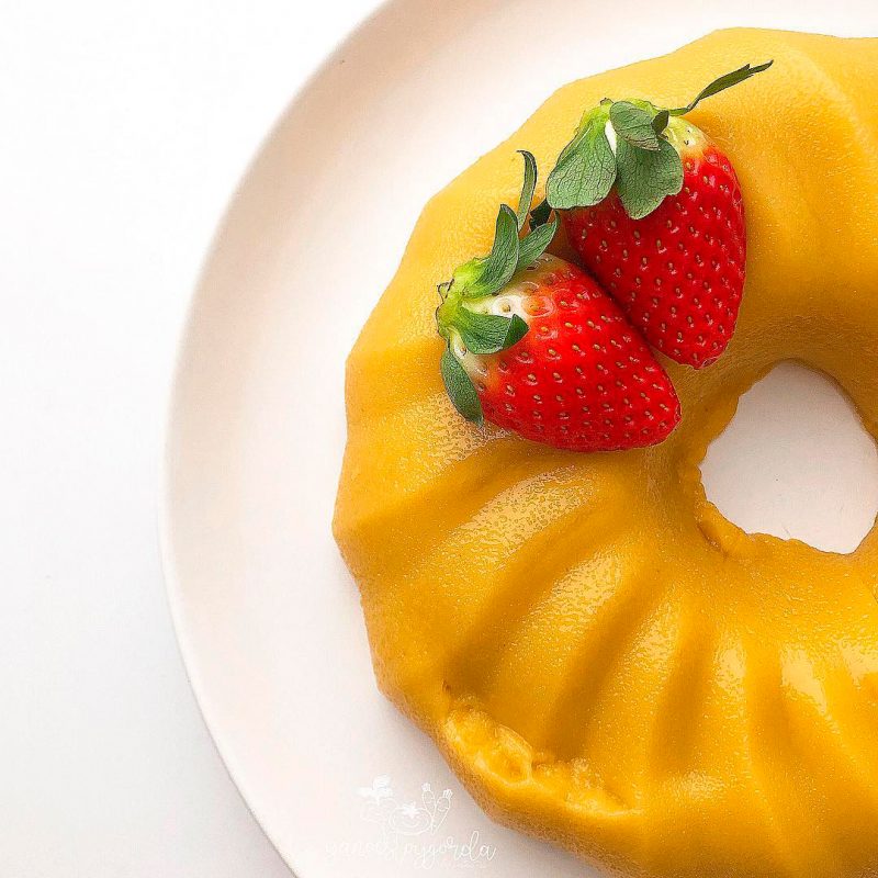 Flan de mango